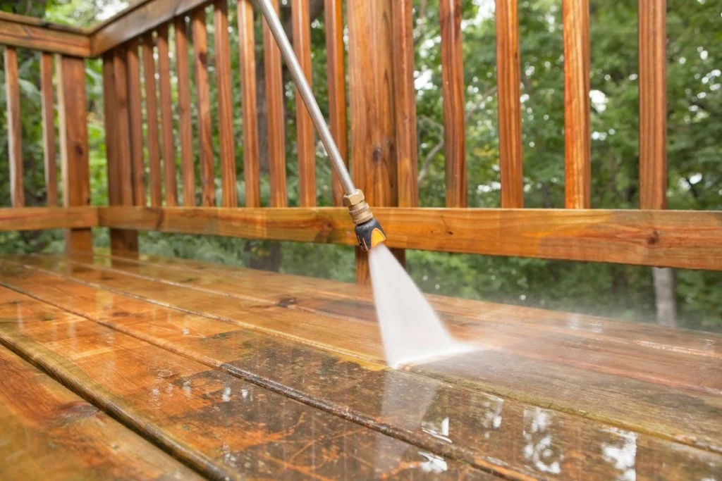 Professional fence & deck cleaning in Lakeland FL restoring wood’s natural beauty and removing dirt, mold, and weather stains.