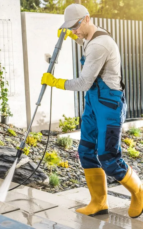 Pressure washing Lakeland FL service restoring home exterior to like-new condition